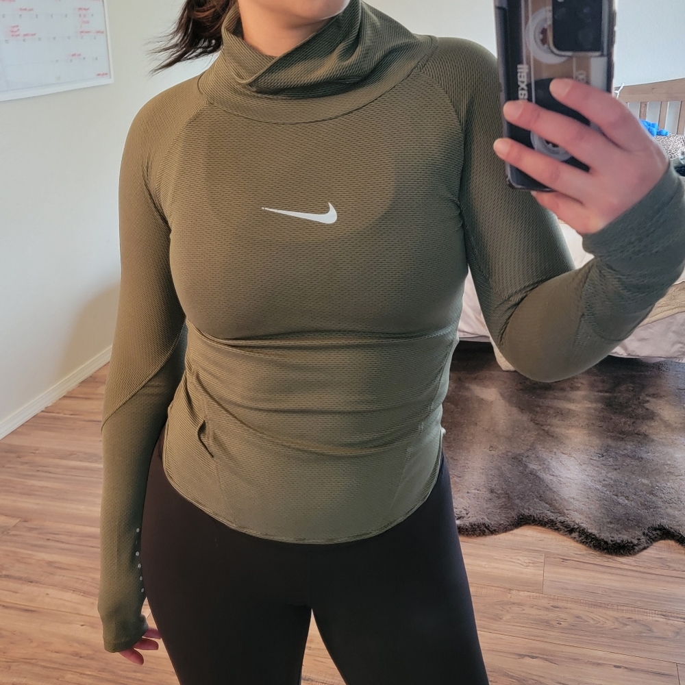 Nike workout long sleeve